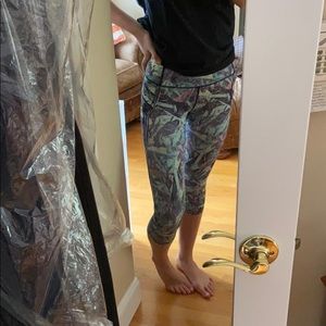 Size 2 luluemon crop leggings